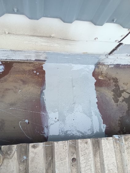 Etap aplikacji membrany hydroizolacyjnej