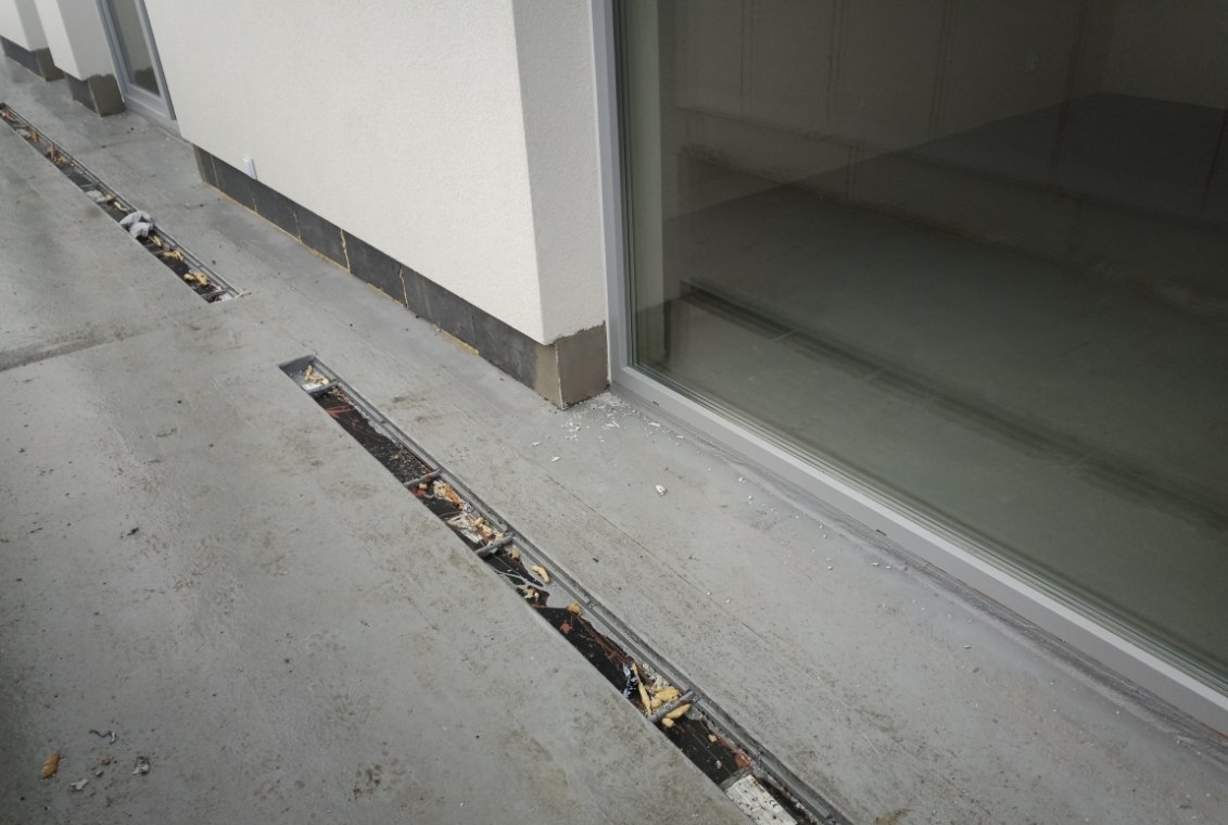 Hydroizolacja KMB na ścianie fundamentowej