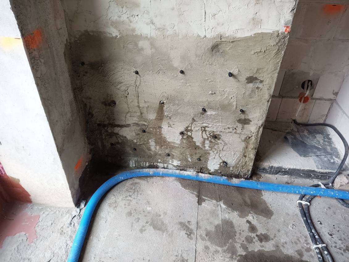 Miejsce przecieku przed iniekcją